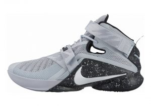 Wolf Grey White Black 010 (749490010)