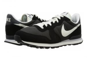 Nike Internationalist
