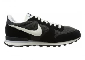 Nike Internationalist