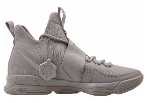 Black/University Red (921084004)