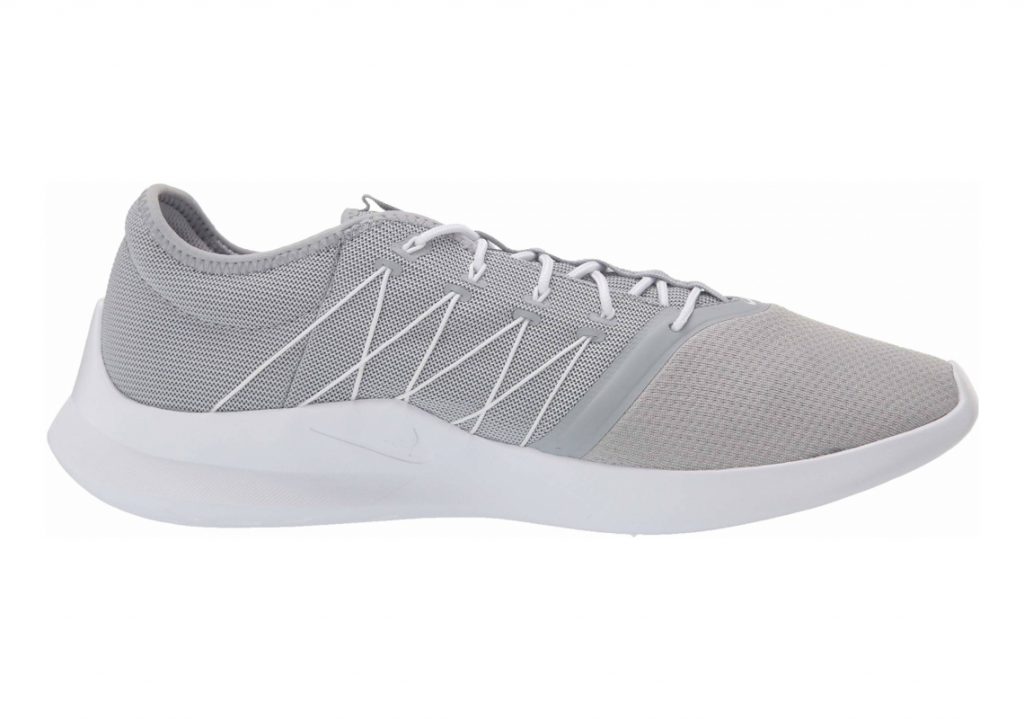 nike men's viale tech racer
