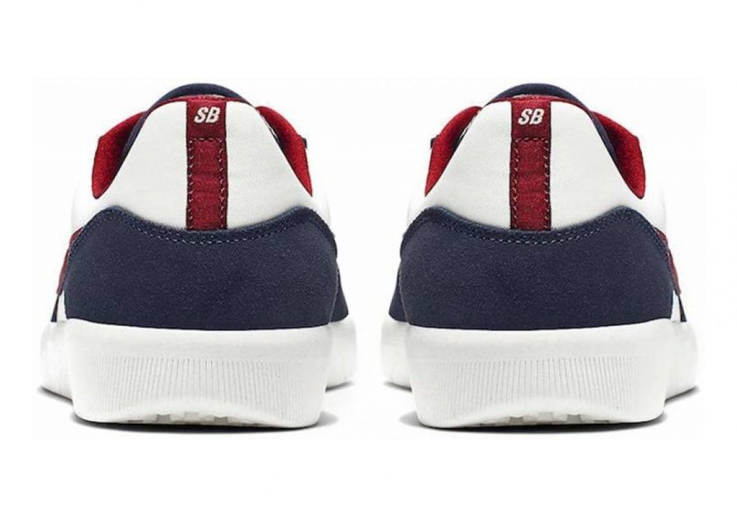 Obsidian/Team Red-summit White (AH3360401)