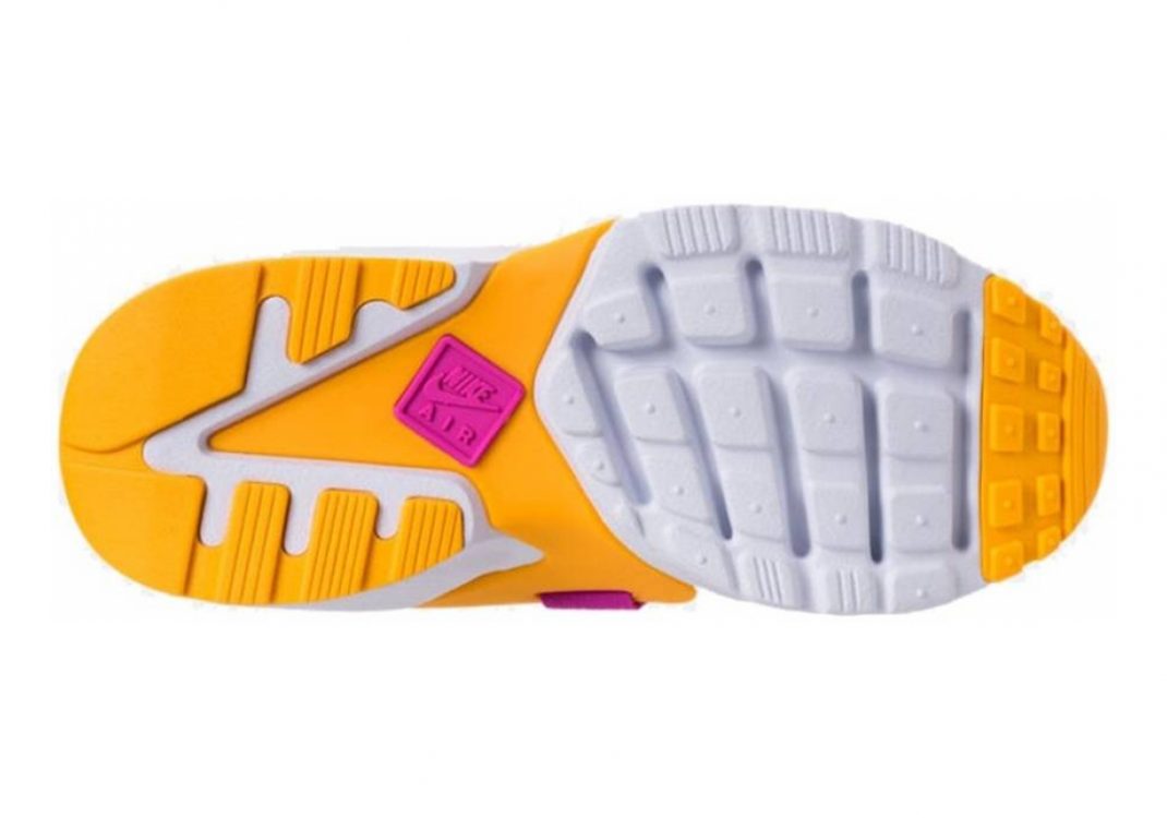 White/Fuchsia Blast-University Gold (AH6804102)