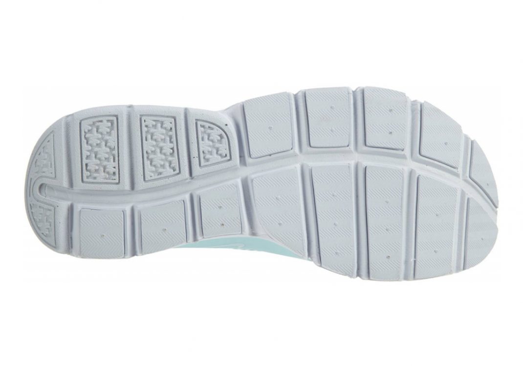 Glacier Blue White (848475403)