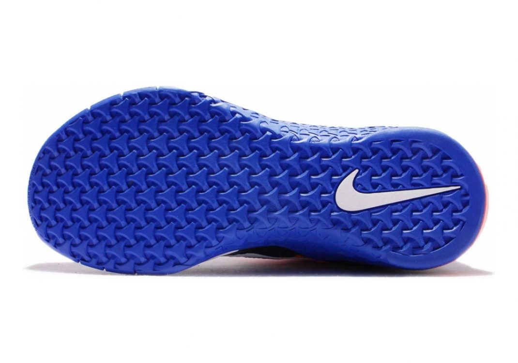 002-Black/White (849809002)