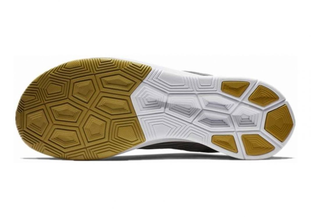 Multicolore Black Peat Moss White 001 (AJ8229001)