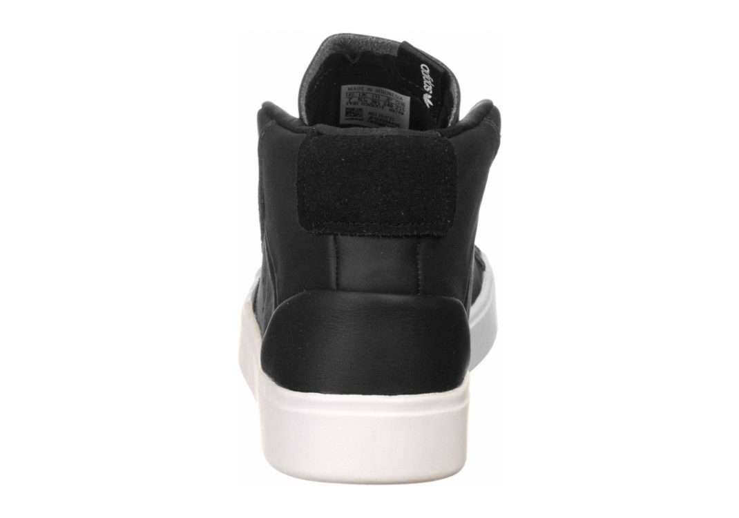 Core Black / Core Black / Crystal White (EE4727)