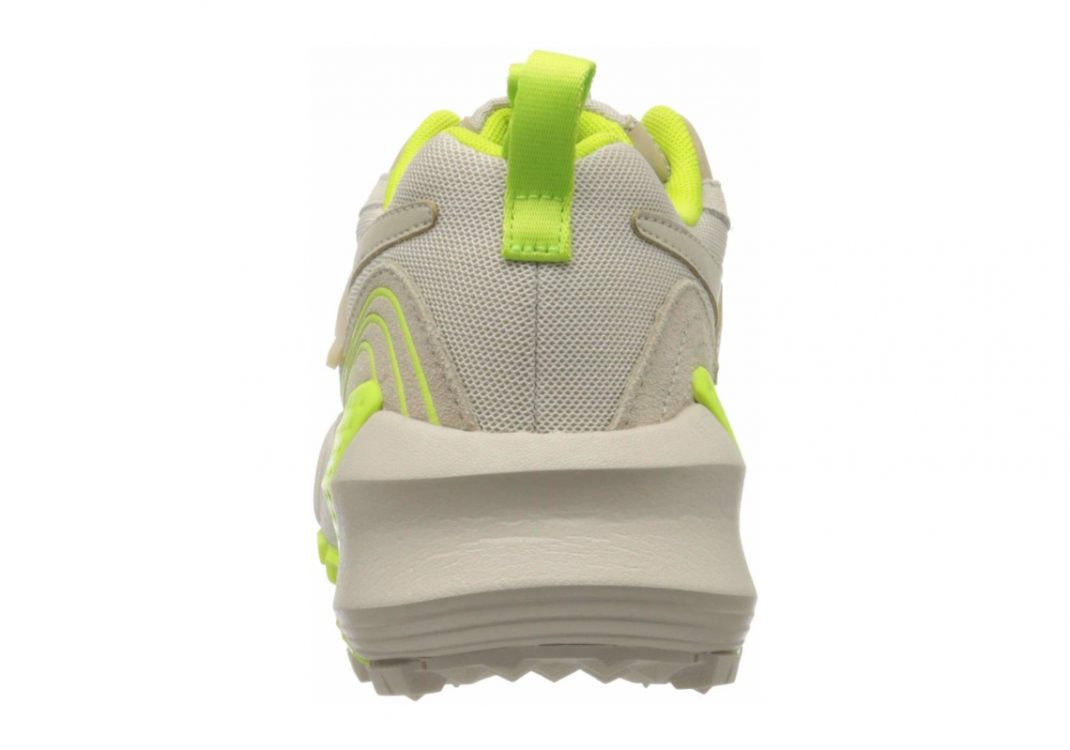 Stucco / Modern Beige / Pantone (EF9145)