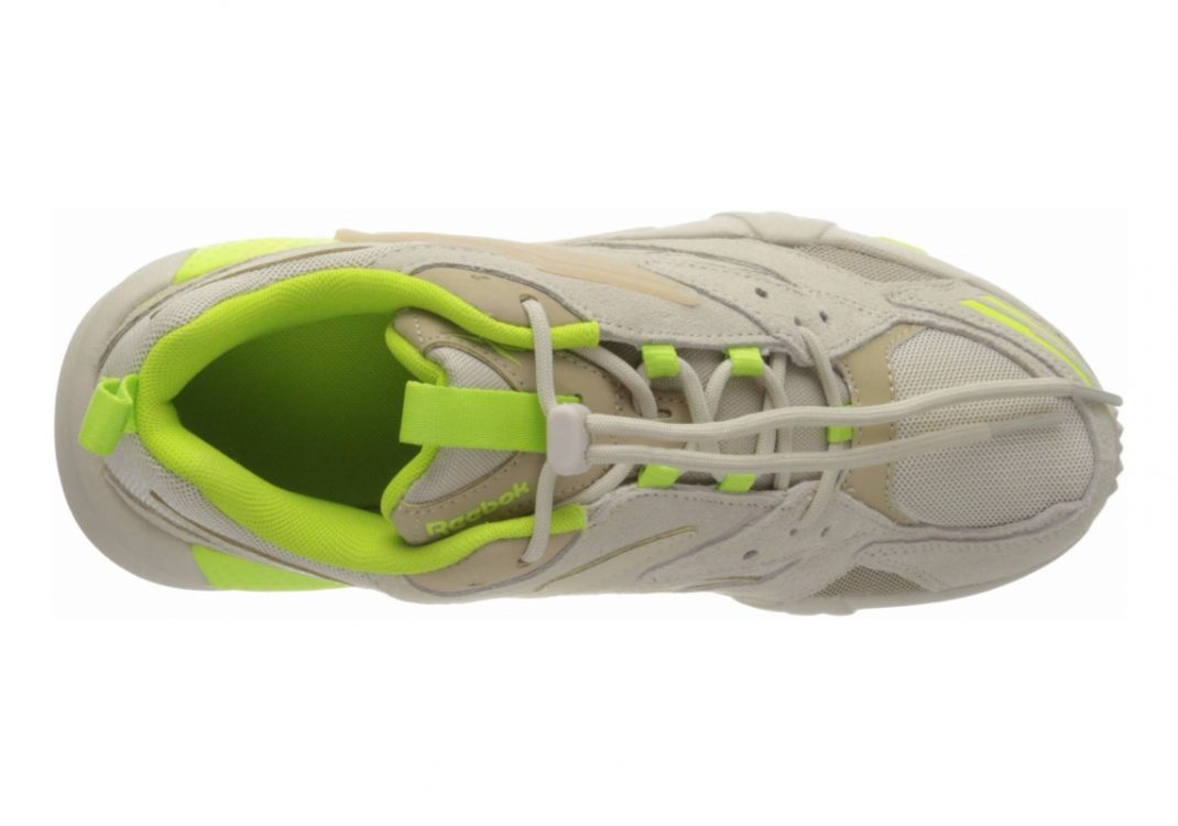 Stucco / Modern Beige / Pantone (EF9145)