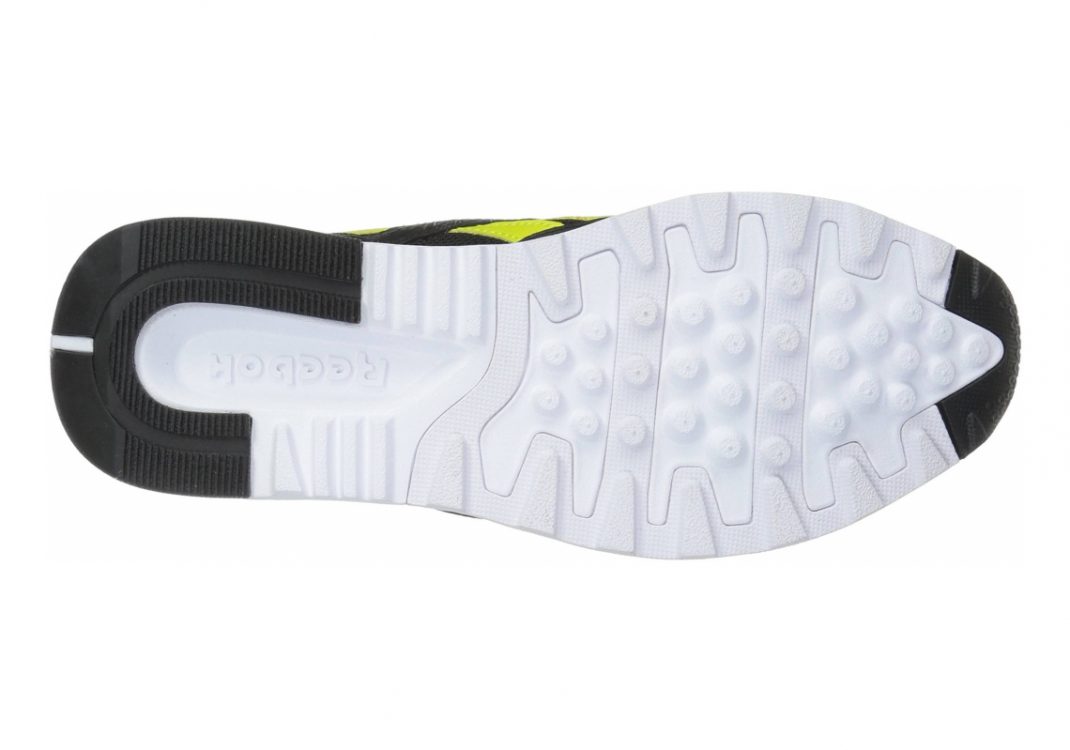 Black Hypergreen Scarlet White (BS5102)