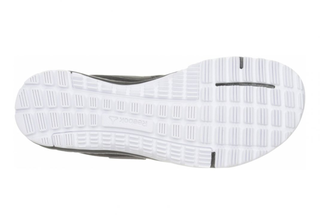 Stealth/Black/Coal/White/Riot Red (AR3208)