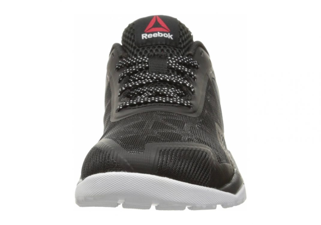 Stealth/Black/Coal/White/Riot Red (AR3208)