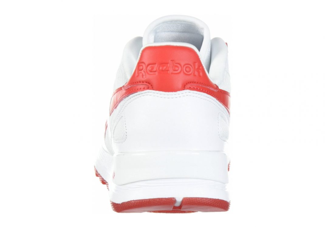 White/Primal Red (BS8425)