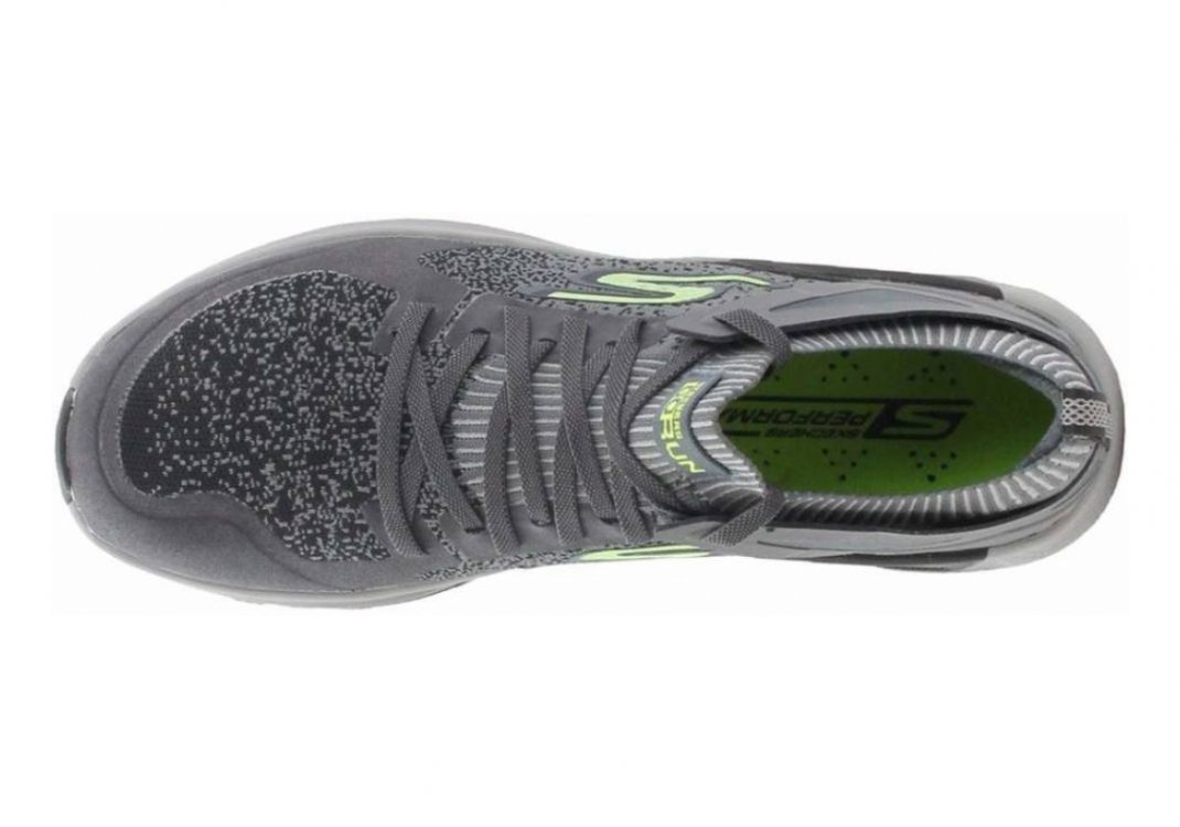 Skechers GOrun MaxTrail 5 Ultra - Carbón (CCLM)