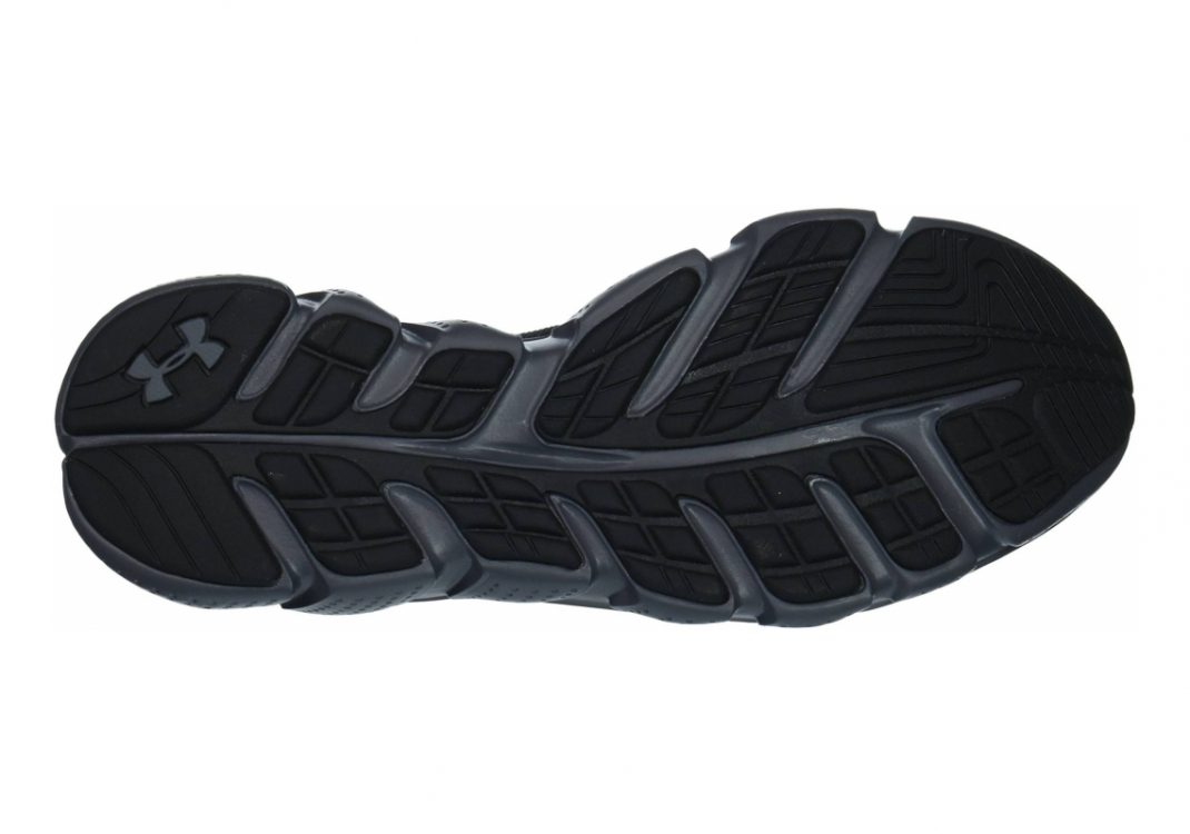 Under Armour Micro G Assert 7 - Black (3020673002)