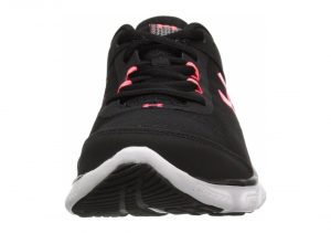 Black 002 White (3020674002)