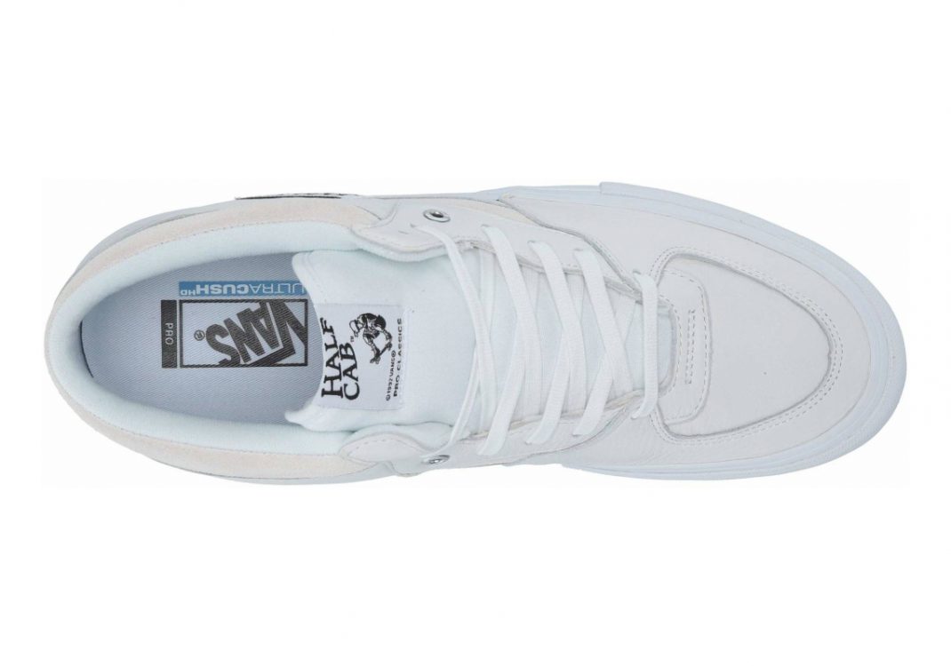 (Leather) White (VN0A38CP1EF)