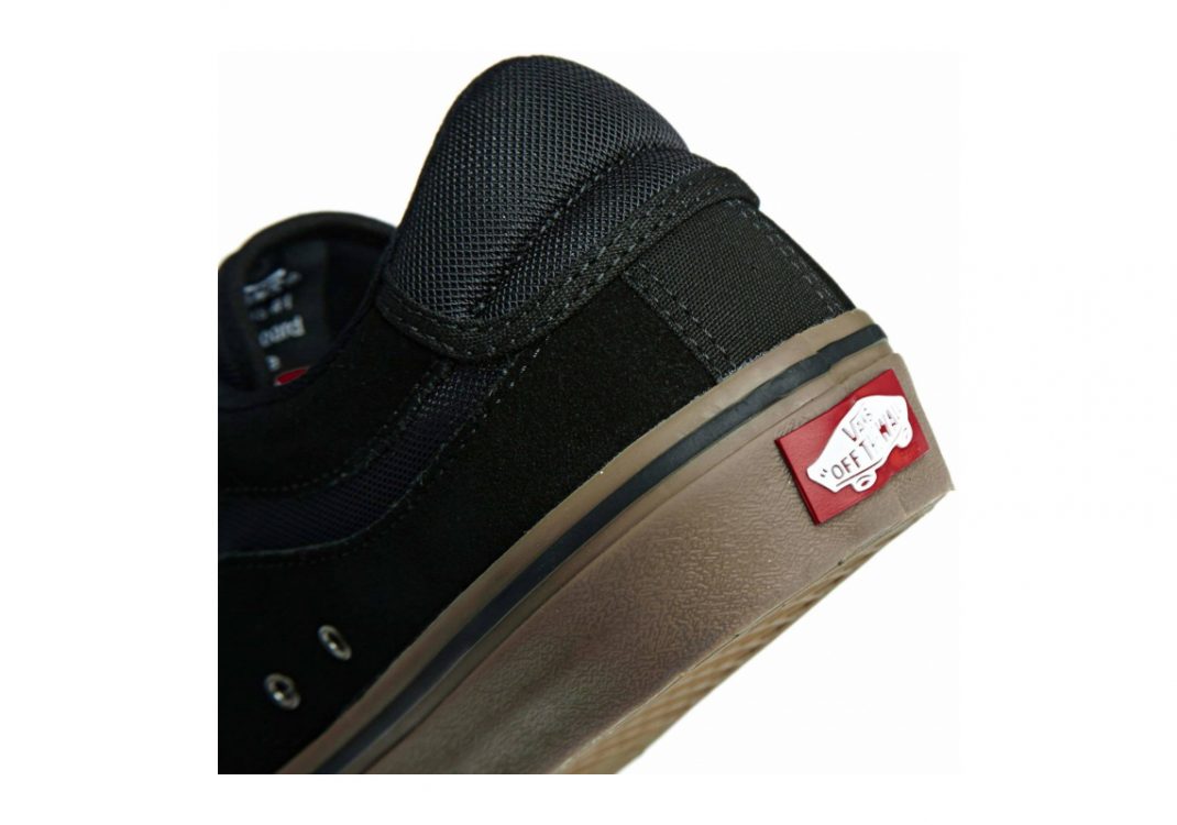 Black/Gum (VN0A3TJXB9M)