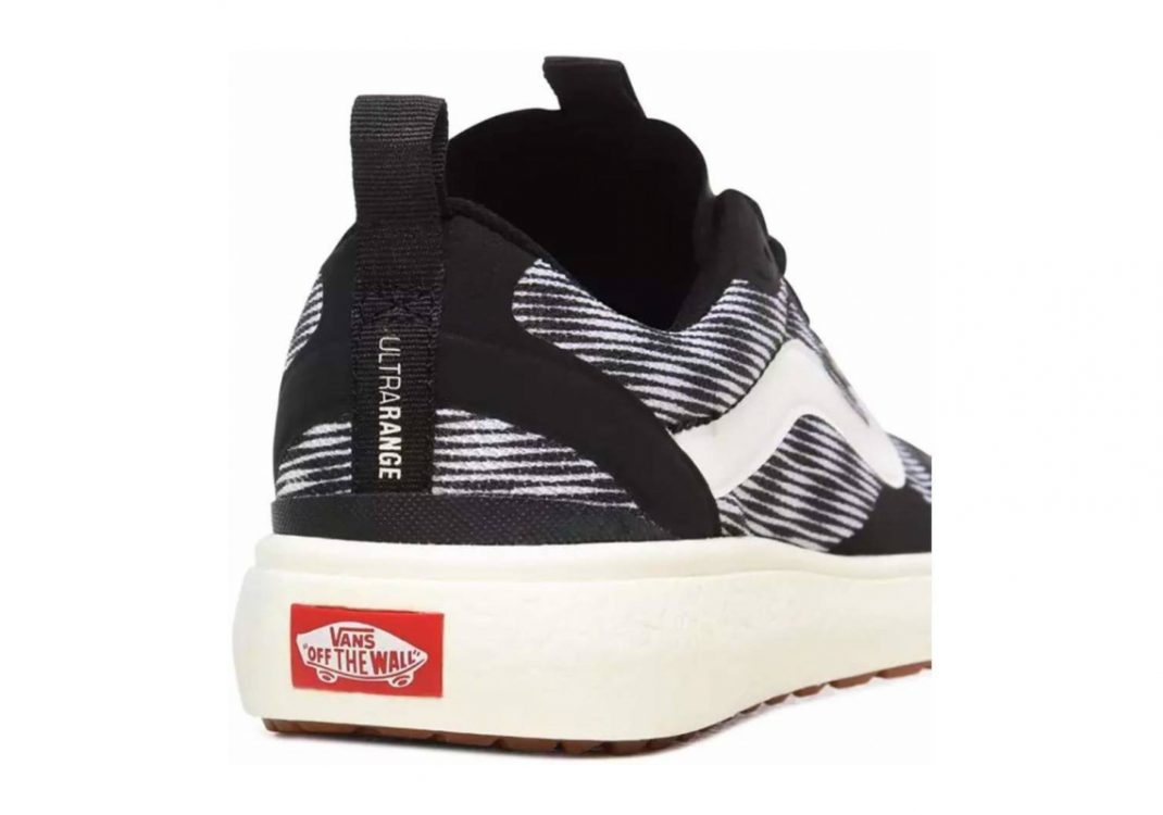 Black / Marshmallow (VN0A4U1KXU2)