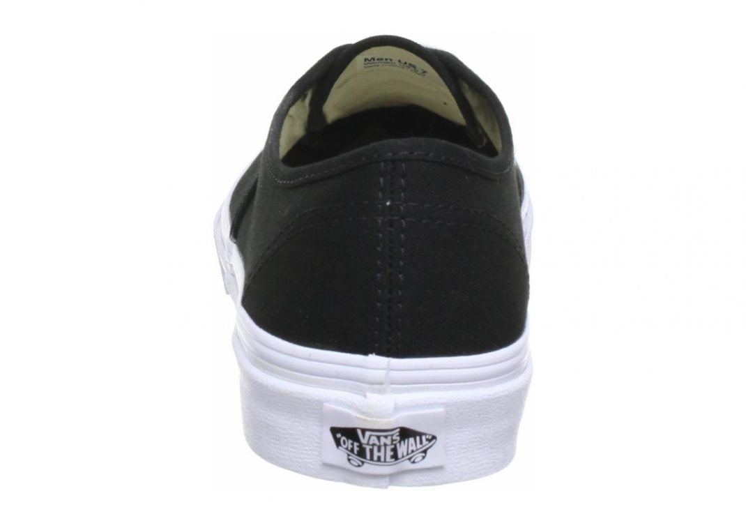 Black/True White (VQEV6BBLA)