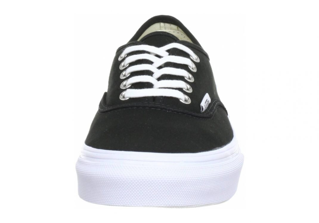 Black/True White (VQEV6BBLA)