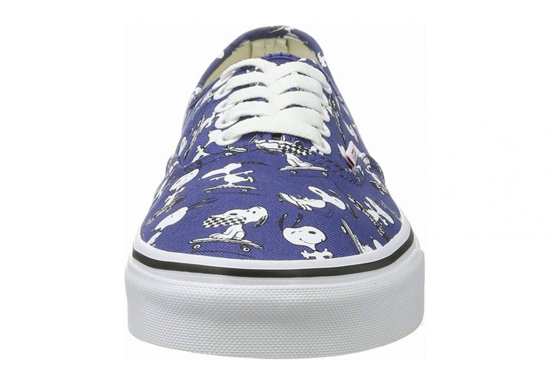 Blue (Snoopy/Skating (Peanuts)) (VN0A38EMOQW)