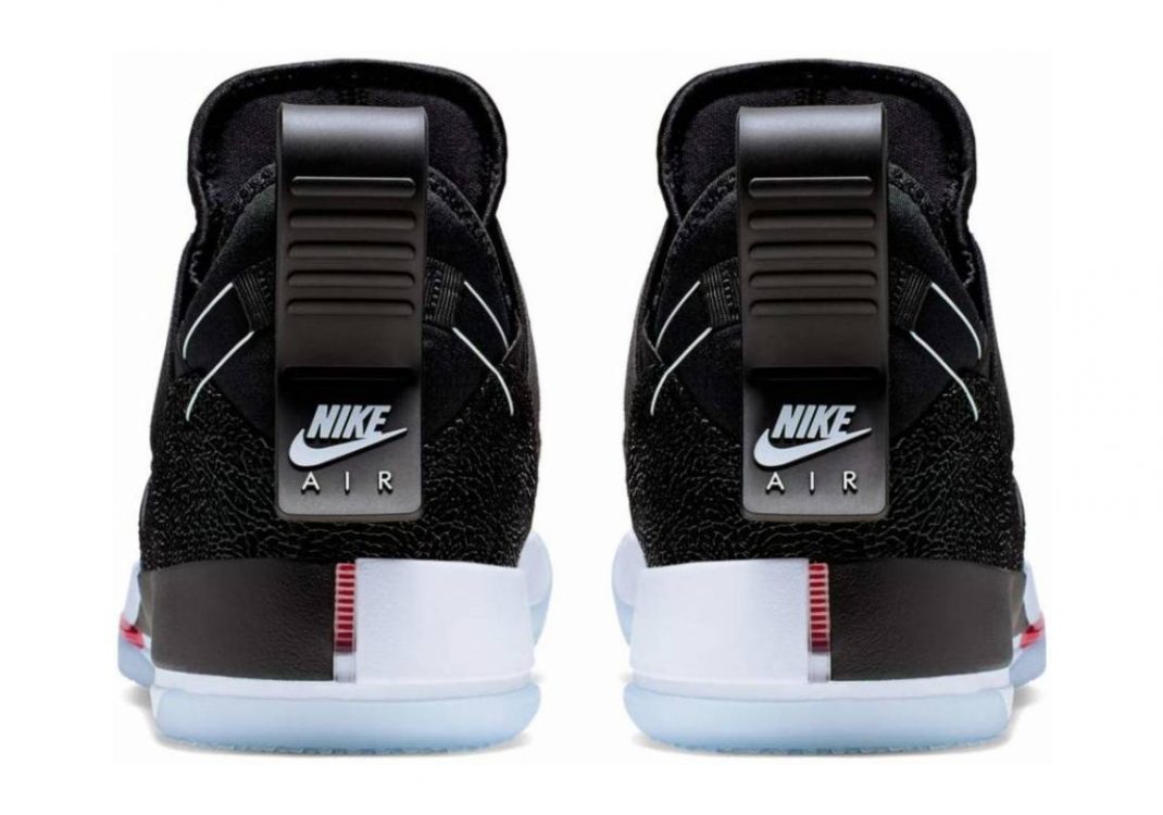 Black/Fire Red-particle Grey-sail (CD9560006)