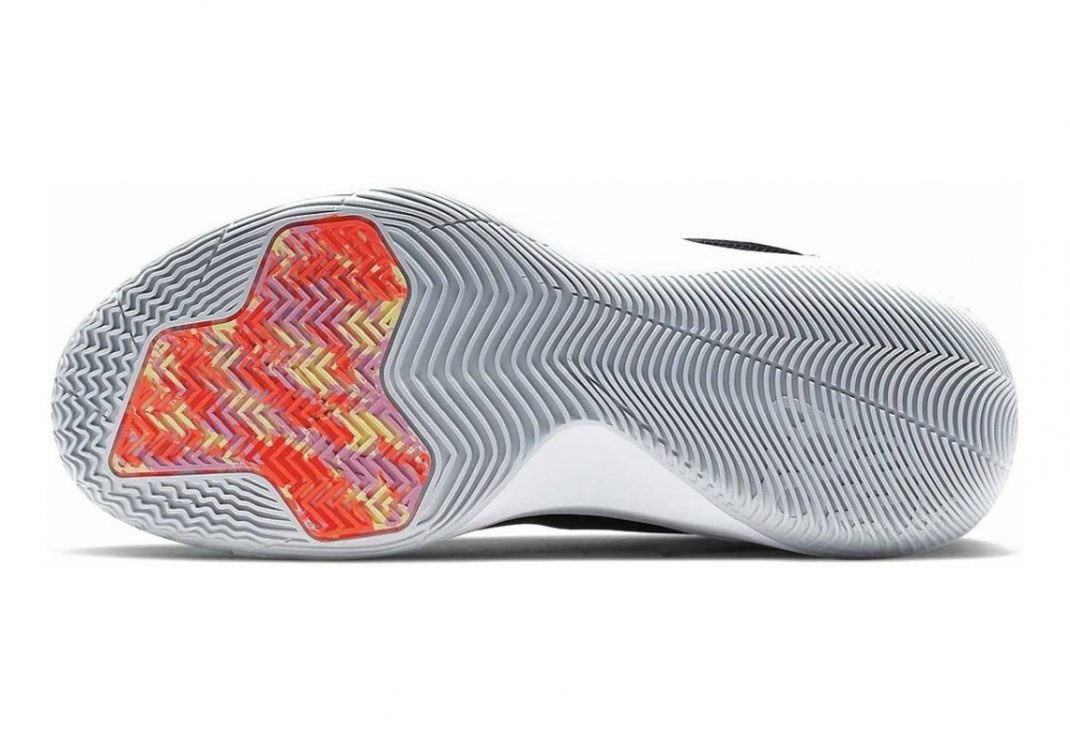 Jordan CP3 12 - Multi-color/Metallic Gold-black-white (AQ3744900)