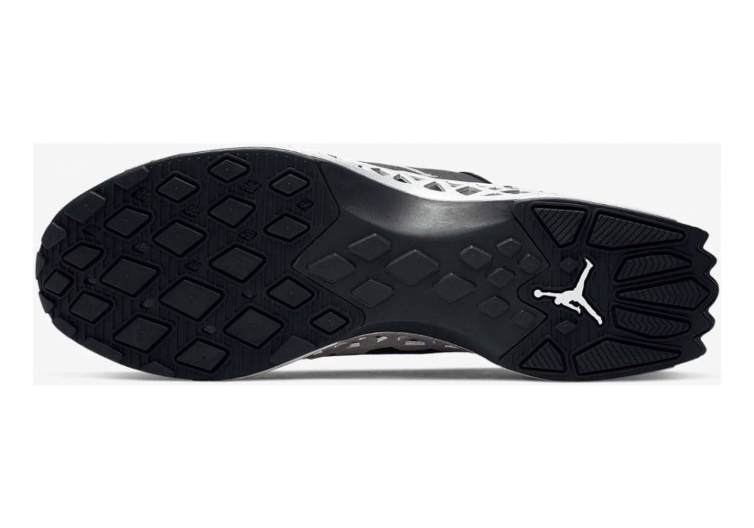 Jordan Trunner NXT React - Black/Metallic Silver-anthracite (AV1201001)