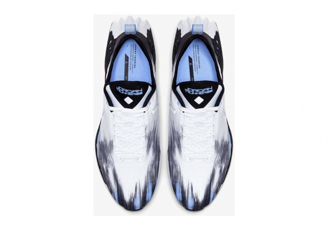 White/ Black (AV1201104)