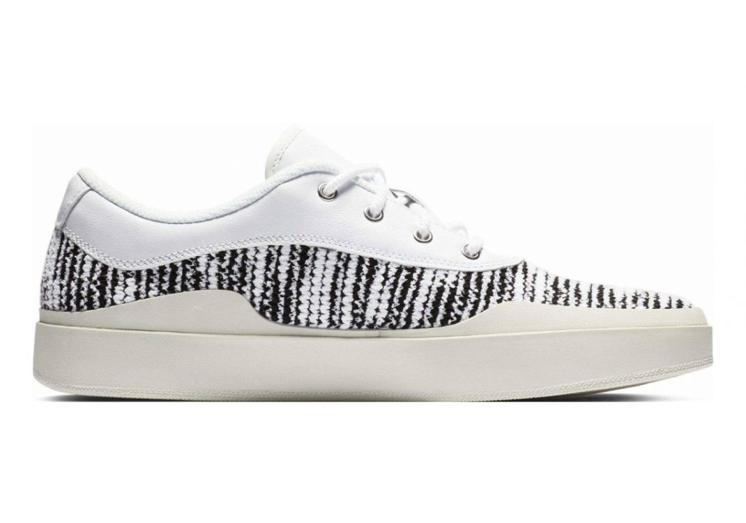 White University Red Sail (AA1348101)