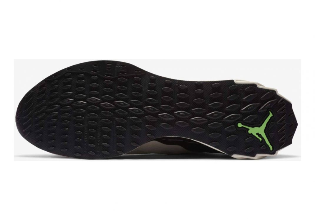 Light Orewood Brown/Black-rage Green (CJ1495101)