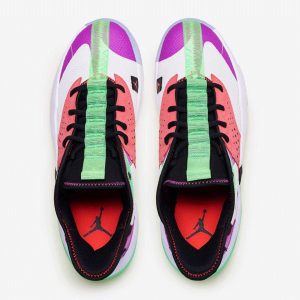 Jordan React Elevation White-Black/Hyper Violet/Flash Crimson