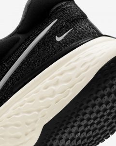 Nike ZoomX Invincible Run Black/Iron Gray/Volt/White