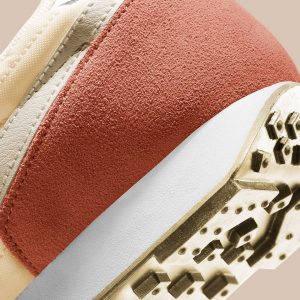 Nike Daybreak Pale Ivory/Light Sienna/White/Desert Sand