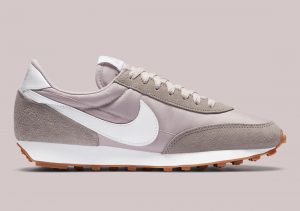 Nike Daybreak Enigma Stone/Platinum Violet/Gum Medium Brown/White