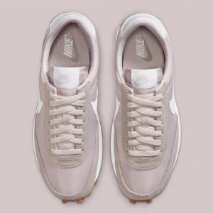 Nike Daybreak Enigma Stone/Platinum Violet/Gum Medium Brown/White