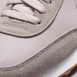 Nike Daybreak Enigma Stone/Platinum Violet/Gum Medium Brown/White