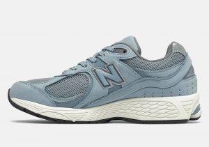 New Balance 2002R Light/Blue