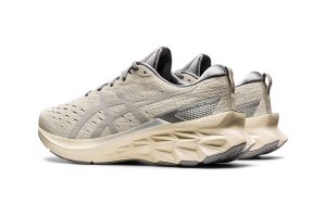 Asics Novablast 2 Smoke Grey/Piedmont Grey