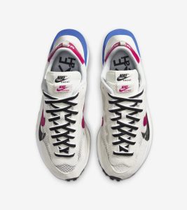 Nike x Sacai VaporWaffle Royal Fuchsia