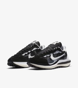 Nike x Sacai VaporWaffle Black/White