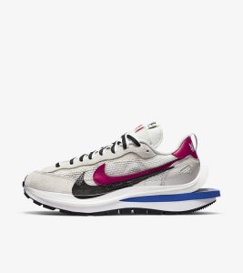 Nike x Sacai VaporWaffle Royal Fuchsia