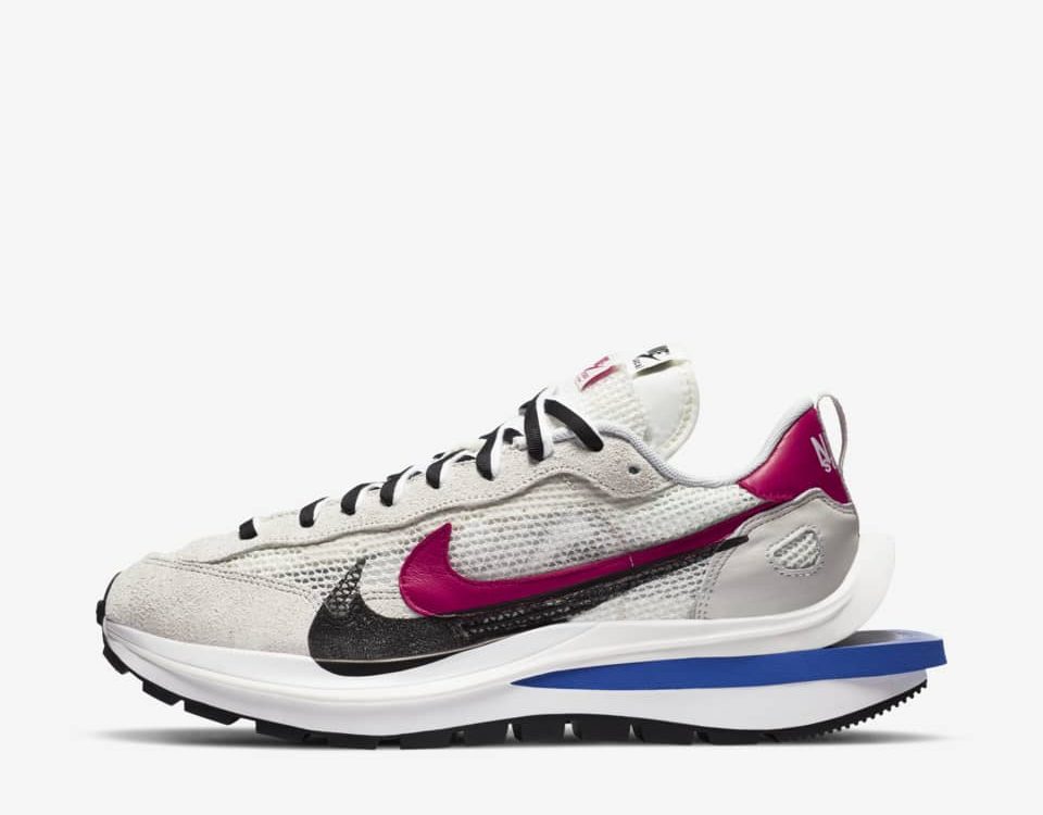Nike x Sacai VaporWaffle Royal Fuchsia