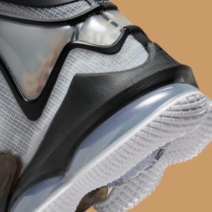 Nike LeBron 19 