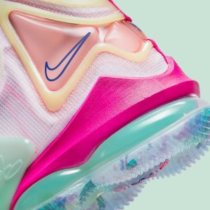 Nike LeBron 19 