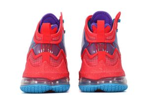 Nike LeBron 19 