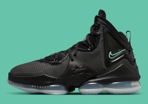 Nike LeBron 19 