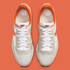 Nike Challenger OG Orange