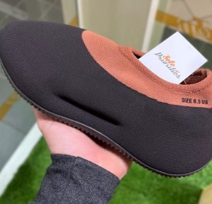 adidas Yeezy Knit Runner «Stone Carbon»